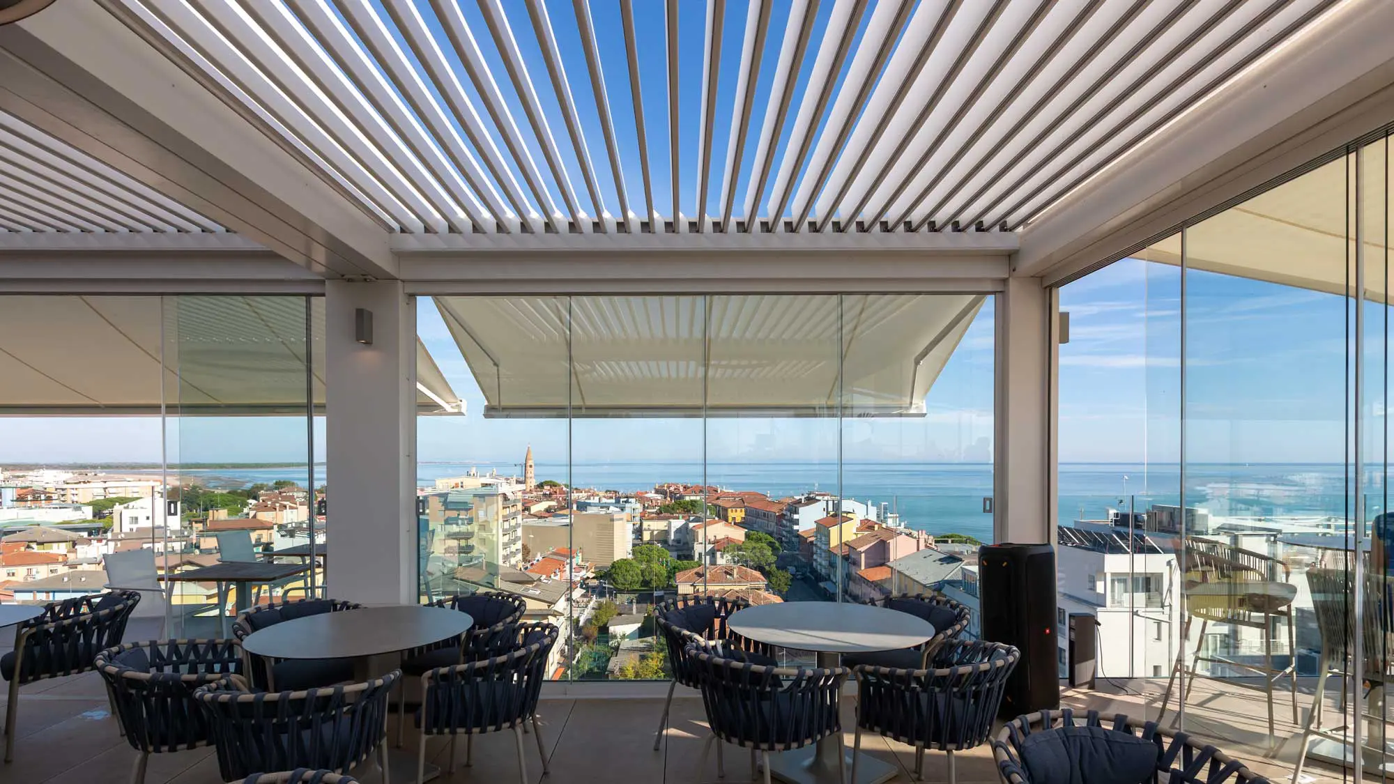 Louvre roof system UAE pergola by Modern Shade